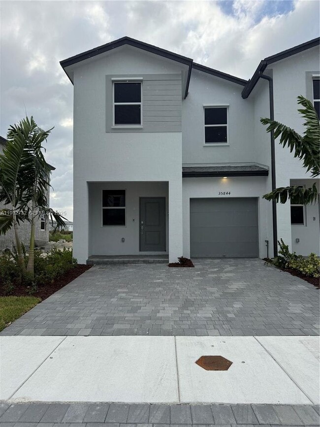 Building Photo - 35844 SW 178th Ct