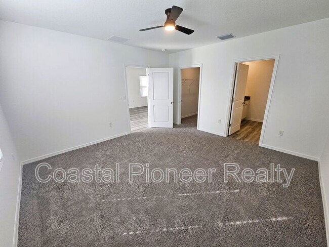 Building Photo - 32476 Weathered Oak Dr