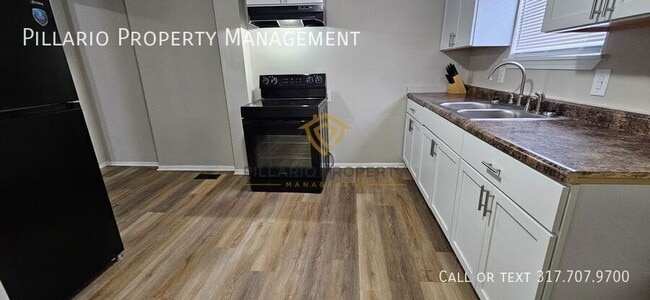 Building Photo - 933 N Dearborn St