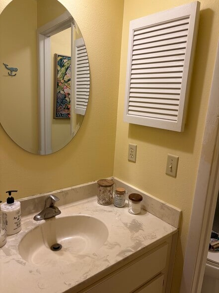 En suite master bath - 2729 Countryside Blvd