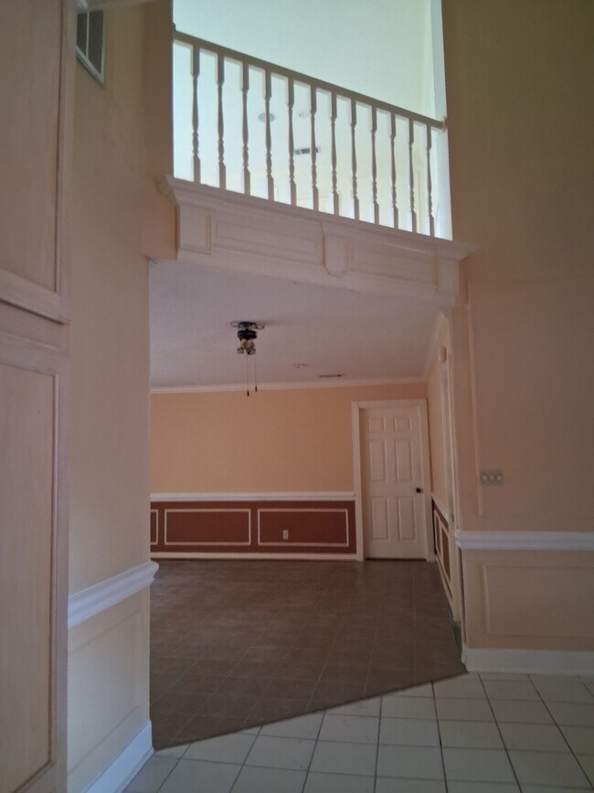 Building Photo - 12323 W Bellfort Ave