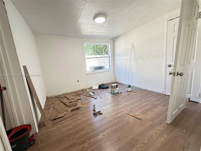 Building Photo - 3376 NW 49th St