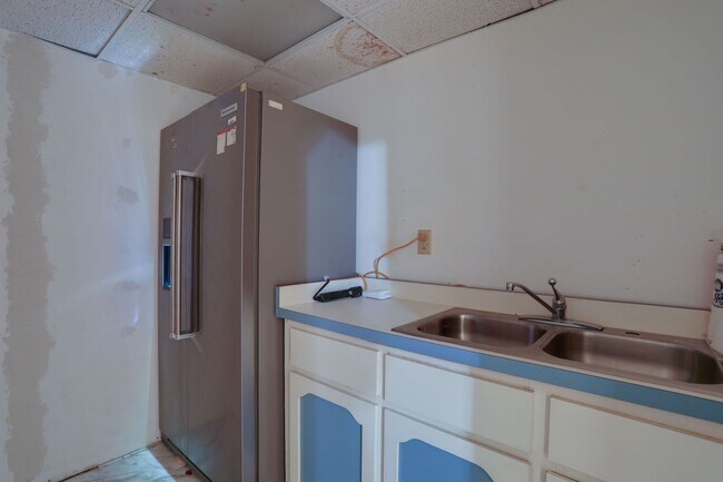 Building Photo - 5212 Abelia Dr