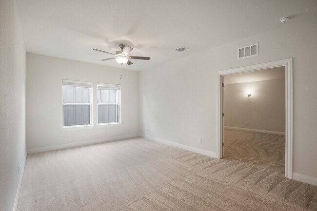 Building Photo - 148 Isabella Wy
