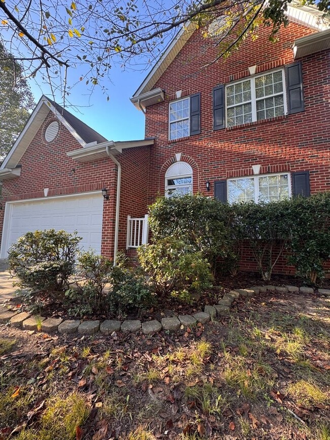 Building Photo - Fabulous 4BR 2.5 Home