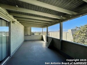 Building Photo - 3103 Eisenhauer Rd