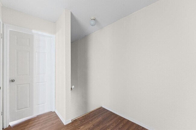 Building Photo - 12208 Ormandy St