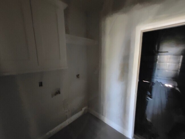 Building Photo - 292 Township Dr