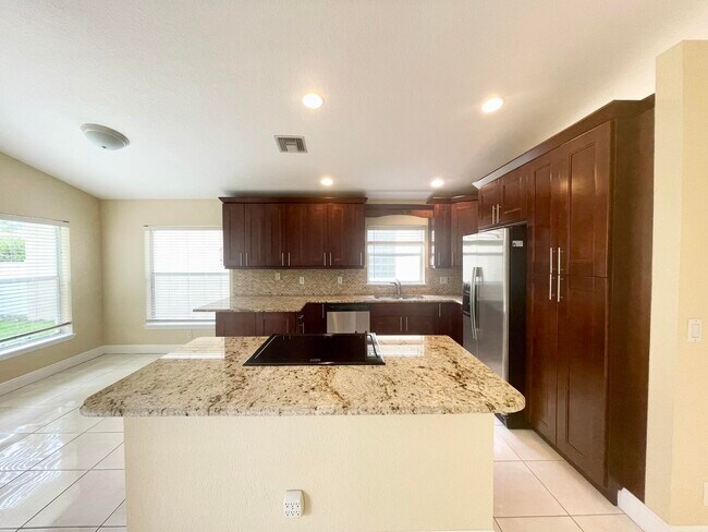 Building Photo - 2425 Pigeon Cay