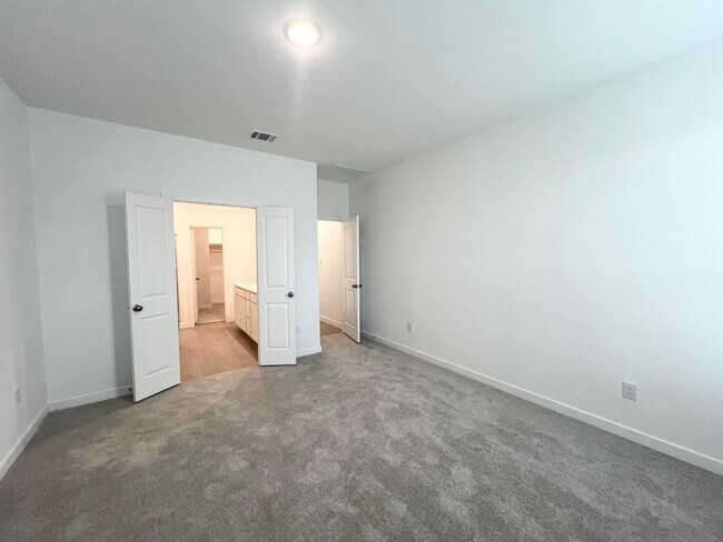 Building Photo - STUNNING New Construction 4/3 in Voss Farms, NBTX