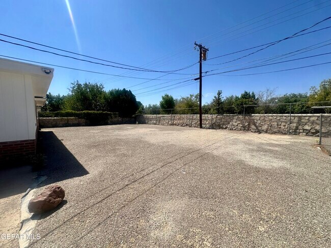 Building Photo - 4128 Perth Dr