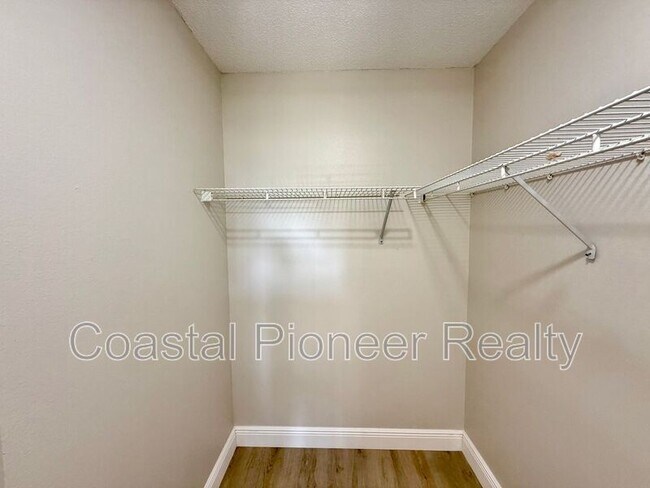 Building Photo - 8731 Huntfield St