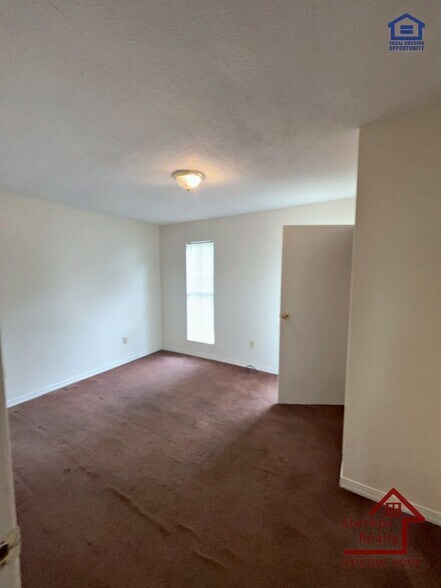 Building Photo - 80 Bybee Woods Dr