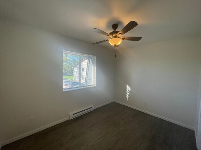 Building Photo - 104 Weber St