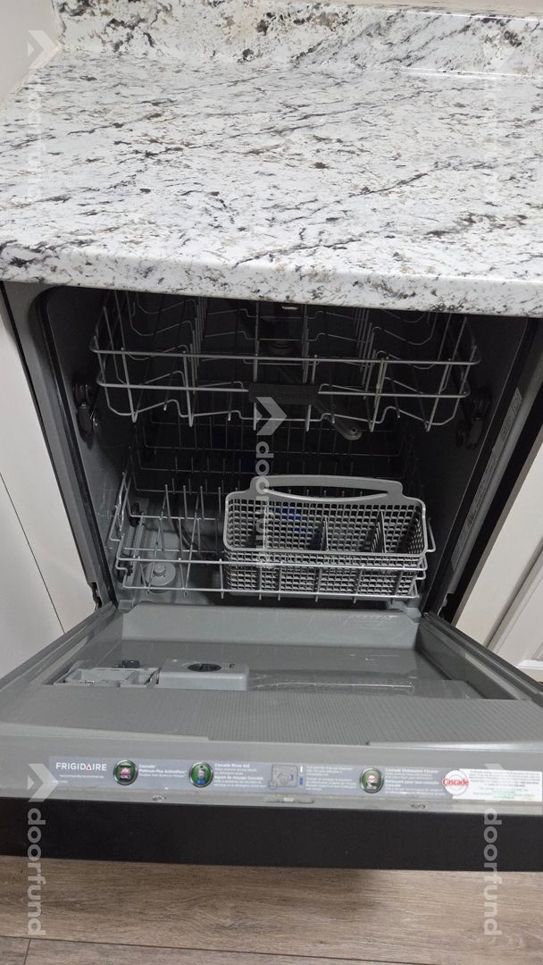 Building Photo - 208 Columbus St