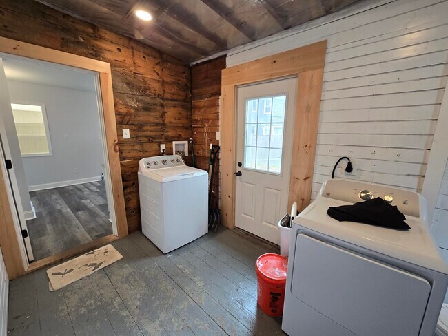 Building Photo - 22 South St