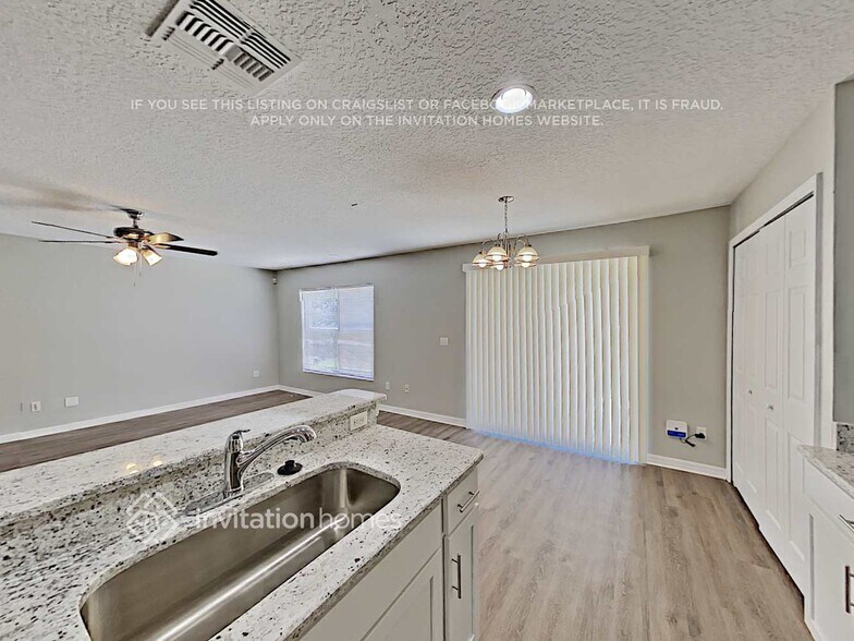 Building Photo - 15256 Black Lion Way