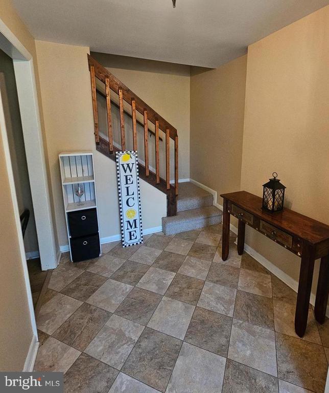 Building Photo - 82 Basin Rd