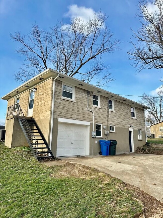 Building Photo - 345 Harvard Dr