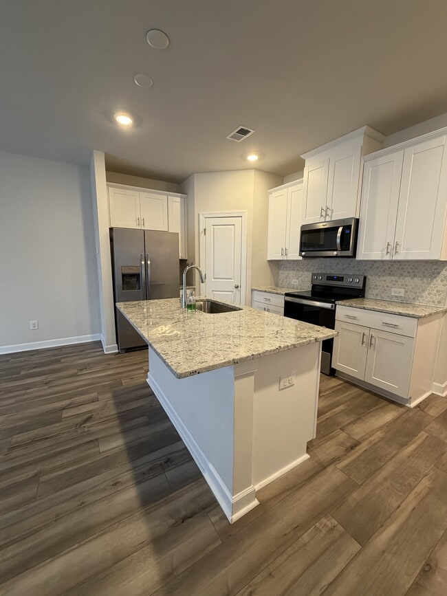 Building Photo - 1453 Old Rivers Rd