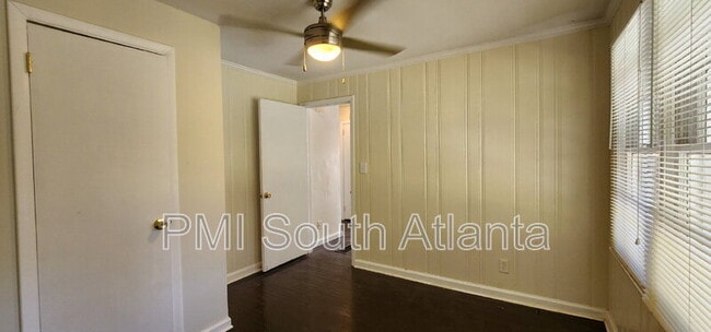 Building Photo - 5573 Cypress Dr