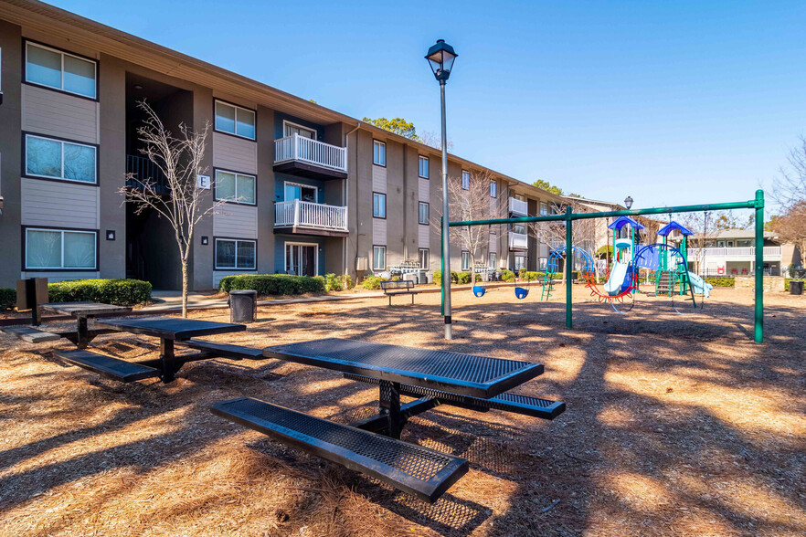 Building Photo - Mirador at Peach Tree