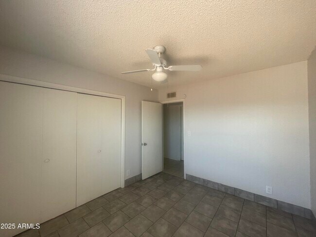 Building Photo - 12207 N 70th St