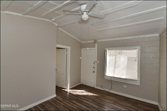 Building Photo - 3519 Douglas Ave