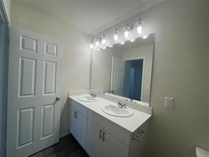 Building Photo - 1900 Damianita Dr