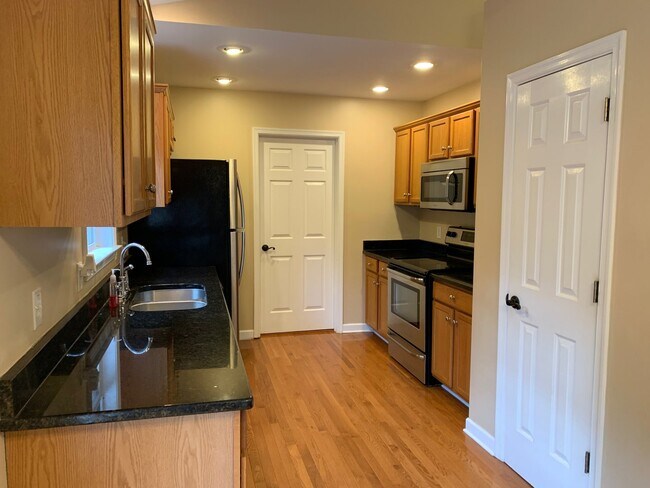 Building Photo - For Rent: Beautiful 3BR/2BA Home in Graham...