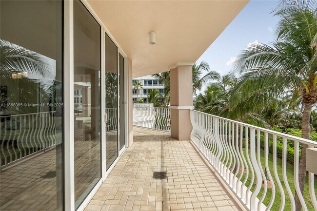 Building Photo - 1460 S Ocean Blvd
