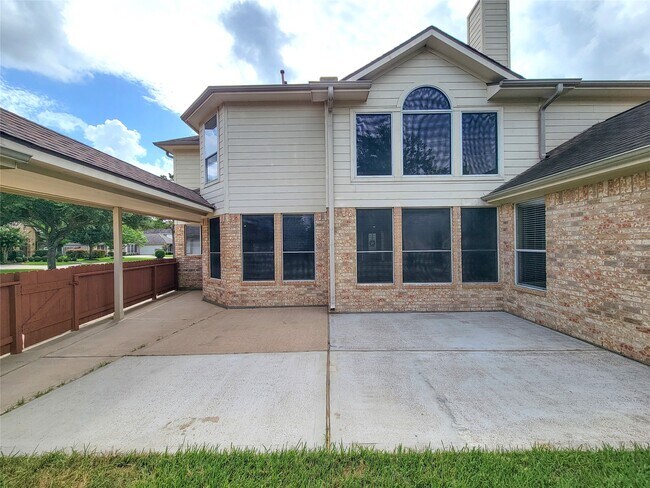 Building Photo - 17715 Laguna Trail Dr