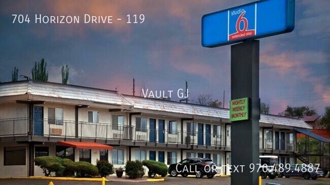 Building Photo - 704 Horizon Dr