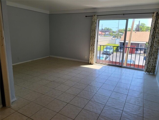 Building Photo - 2763 Woodgate Ln