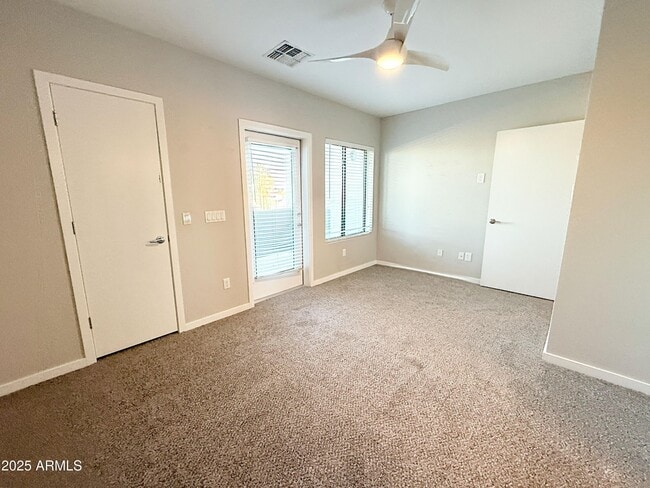 Building Photo - 7847 N 20th Glen