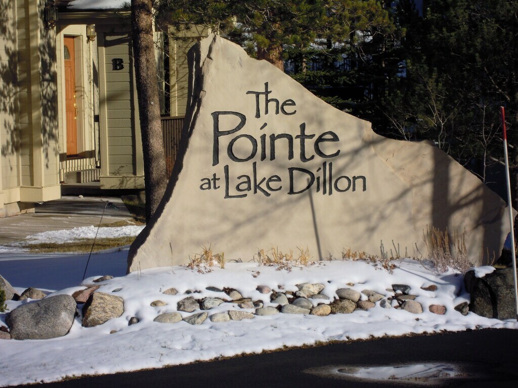 Well maintained development in convenient location. - 103 Morningstar Cir
