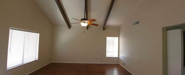 Building Photo - AFFORDABLE UNIT IN NORTH PHOENIX COMING SOOM!!!