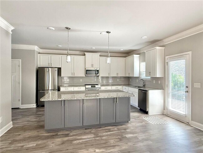 Building Photo - 1917 Castleberry Ln