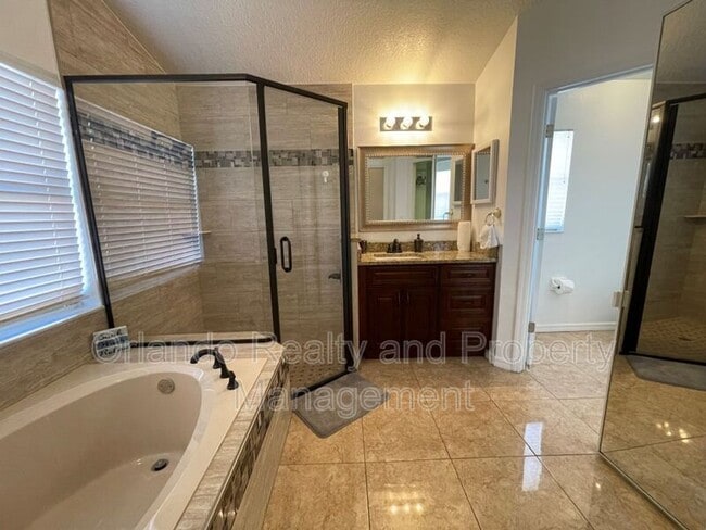 Building Photo - 5721 Rywood Dr