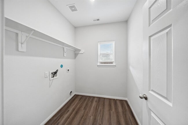 Building Photo - 9018 Everglade Dr