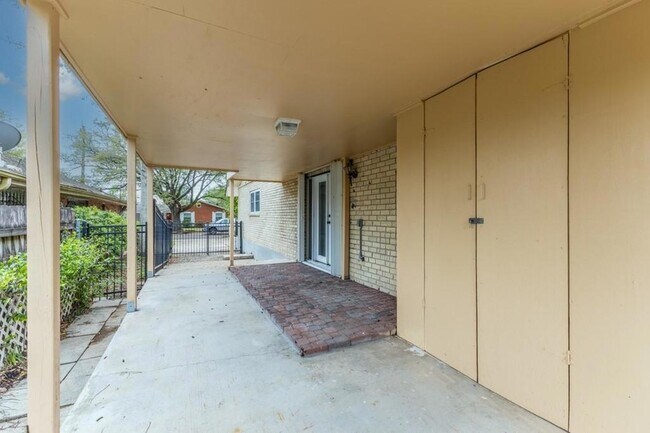 Building Photo - 4419 Knight Dr