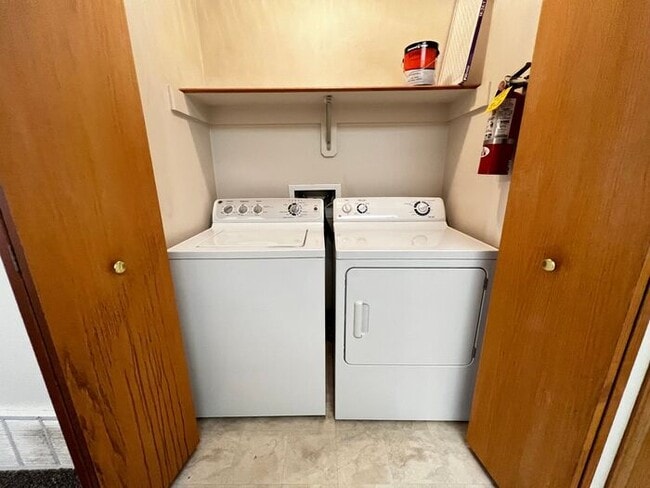 Building Photo - $1,395 | 2 Bedroom, 2 Bathroom Condo | Pets Negotiable | Available for an August 1st, 2026 Move In!