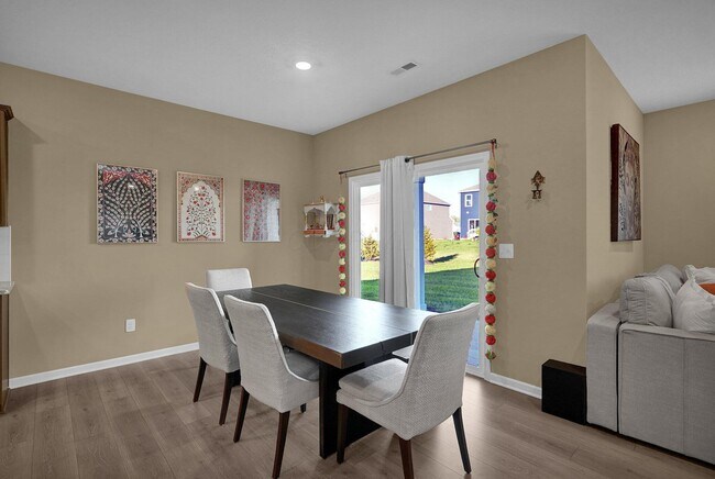 Building Photo - 272 Mannaseh Dr W