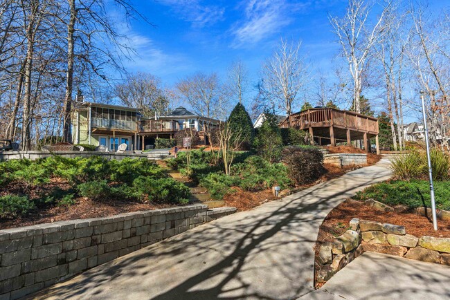 Building Photo - 124 Hoot Owl Ln