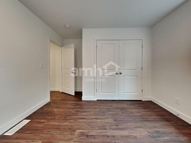 Building Photo - 8043 Dagny St SW