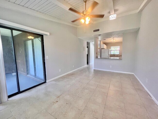 Building Photo - 463 Glenwood Dr