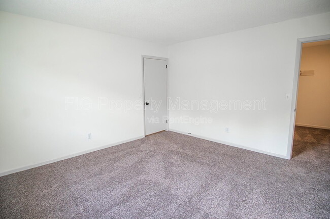 Building Photo - 3112 E Governor John Sevier Hwy