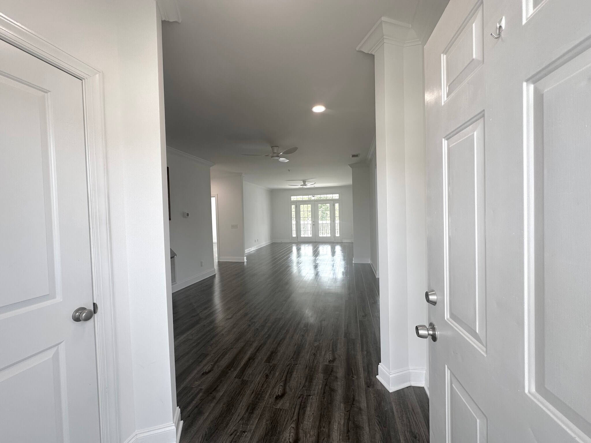 Building Photo - 149 Breezes Dr