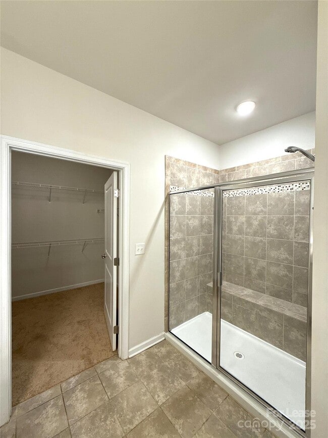 Building Photo - 11060 Discovery Dr NW