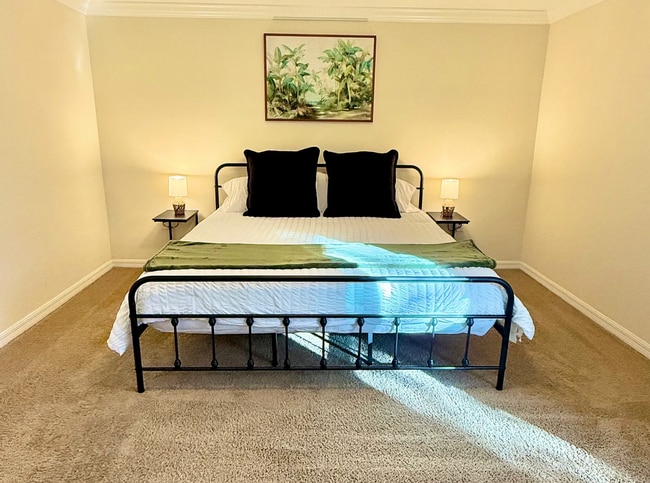 Building Photo - 12503 Laurel Cove Dr